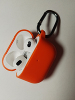 Силиконовый чехол для наушников AirPods 3 с карабином, Аирподс 3, Оранжевый #29, Елена П.