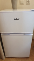Холодильник двухкамерный BBK RF-098 белый, общий объем 98 л. Идеально под столешницу. #3, Виктор П.