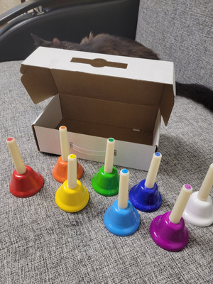 Набор диатонических музыкальных колокольчиков (8 шт на подставке ...