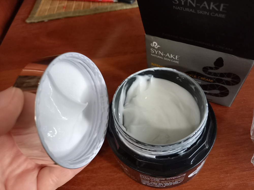 Антивозрастной крем для лица Корея с пептидами змеиного яда SYN-AKE ...