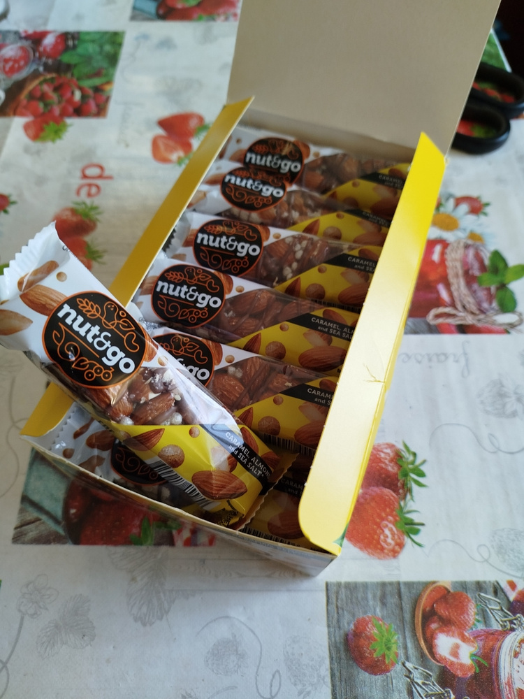 Батончики из жаренного миндаля с карамелью и нугой Nut and Go ...