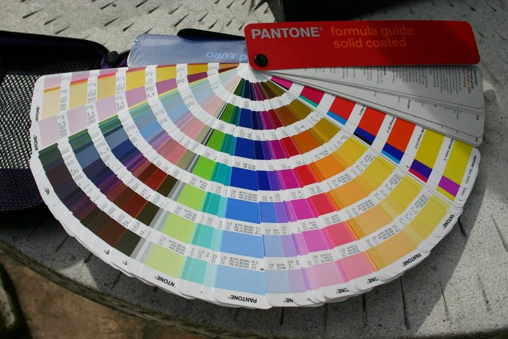 Каталог цветов PANTONE FORMULA GUIDE COATED & UNCOATED / Колеровочный ...