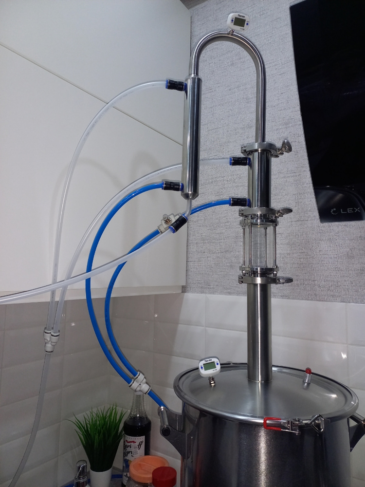 Самогонный аппарат колонного типа Бахус Про с дефлегматором 35 литров ...