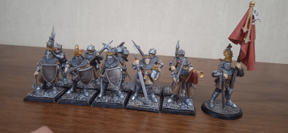 GAMES WORKSHOP WARHAMMER Fantasy Bretonnia Grail Knight Standard Top