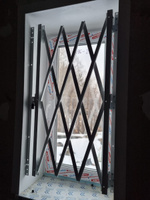 Решетка на окно раздвижная "Универсал" / Решетка на окно 1020x600 c опорным роликом #1, Александра С.