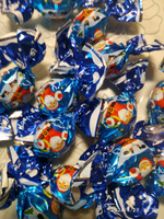 Конфеты шоколадные Дед мороз синий с начинкой Лесной орех 200 гр в коробке #2, Галина З.