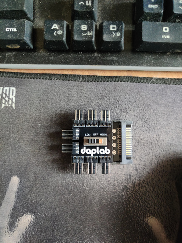 Разветвитель вентиляторов 4 pin PWM и ARGB 3pin для пк/ на магните/хаб ...