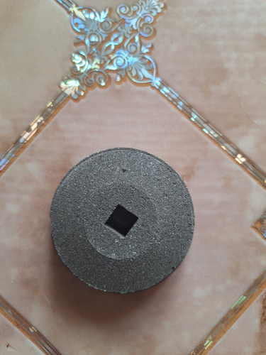 Точильный камень для заточки ножей и решетки мясорубки. Точилка для ...