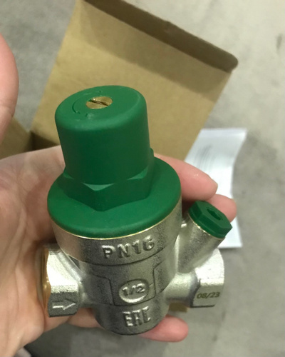 Редуктор давления мембранный от 1 до 5 бар 1/2" VALTEC с преднастройкой ...