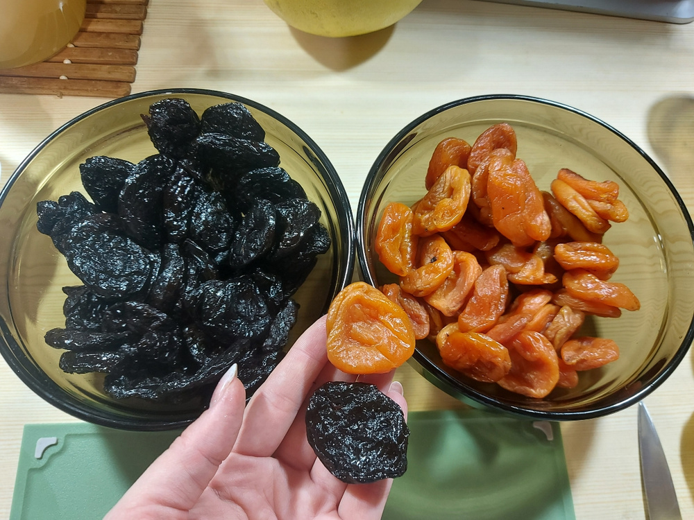 Набор сухофруктов 1 кг, Nuts4U, Курага королевская + чернослив ...