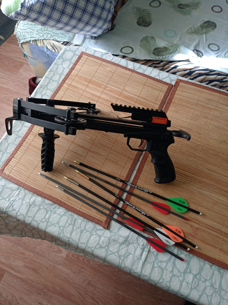 Компактный блочный арбалет BearHunter пистолетного типа, модель MAMBA с ...