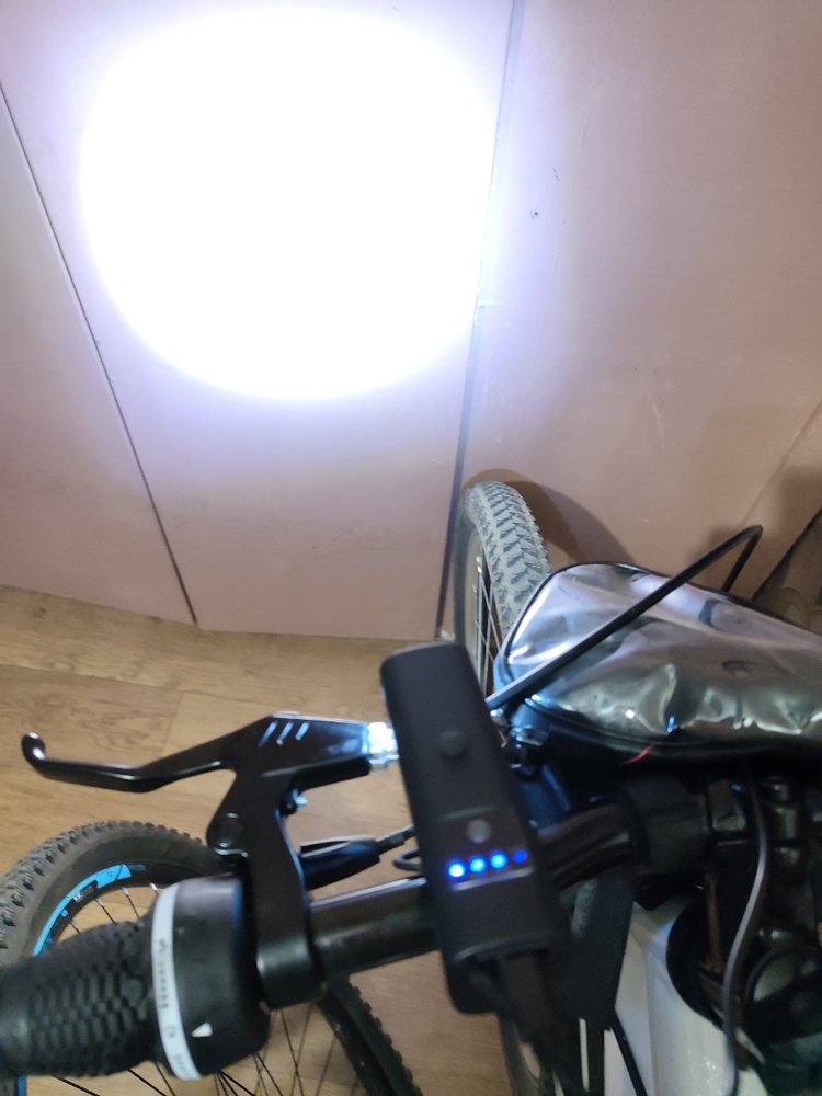 Фонарь для велосипеда мощный аккумуляторный / Велосипедный фонарь ...