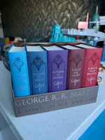 A Game of Thrones (Song of Ice and Fire Series) Set of 5 books / Игра Престолов подарочный набор книг | Мартин Джордж Рэймонд Ричард #5, Татьяна Р.