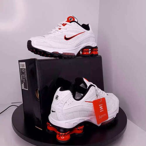 Nike Shox R4 OZON