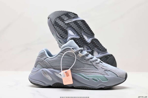 Yeezy 700 clearance v1 black