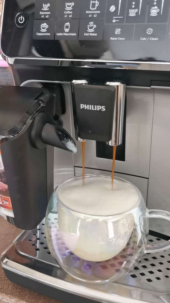 Автоматическая кофемашина Philips EP3246/70, черный купить по выгодной ...