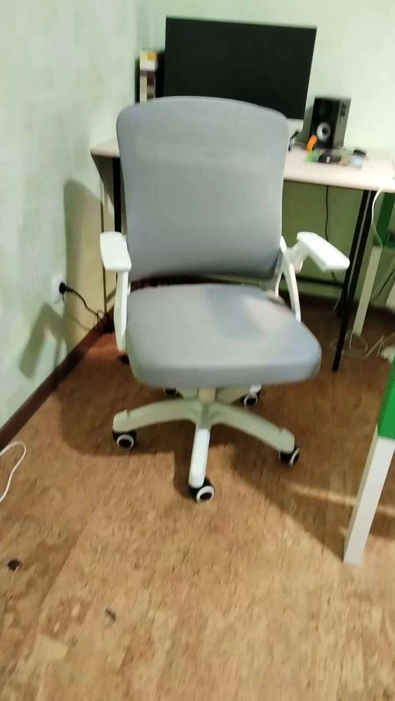 Кресло компьютерное офисное HELE, белый, обивка сетка/ткань, крестовина ...