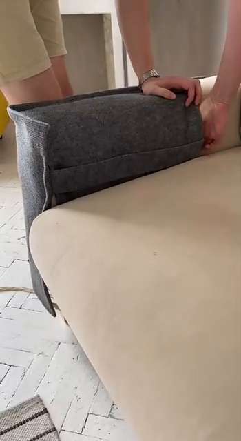 Когтеточка на подлокотник дивана